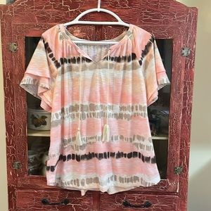 Women’s shirt, EUC, no tag- but similar to an XL